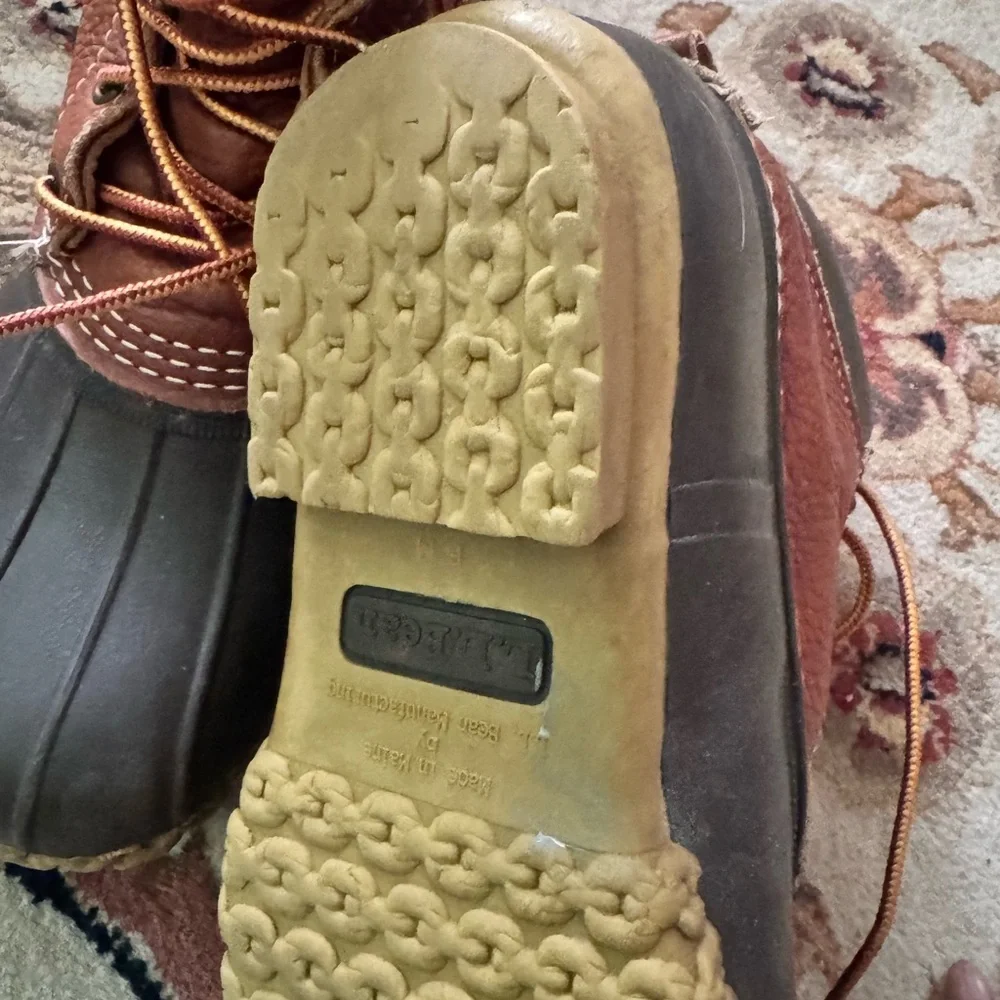 L.L. Bean Bean Boot Men's Sz 8B Women’s Sz 10 Waterproof Duck Boots Original 8